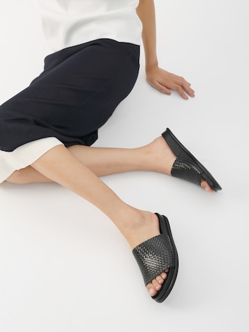 Saboți 'Effie' de la VAGABOND SHOEMAKERS pe negru
