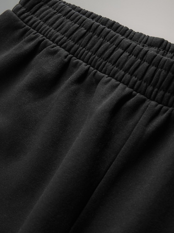 Regular Pantalon The Set en noir