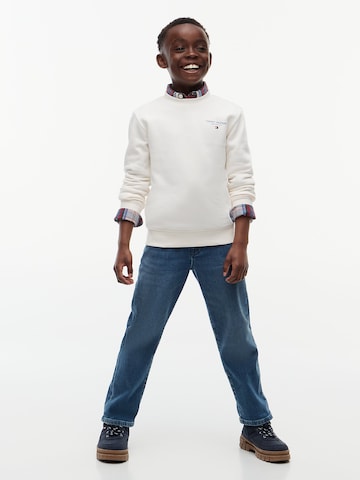 TOMMY HILFIGER Sweatshirt 'Essential' in Weiß