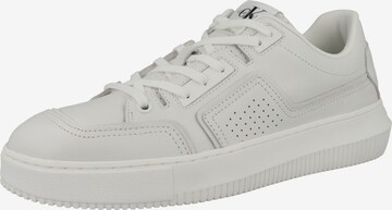 Calvin Klein Jeans Sneakers in White: front