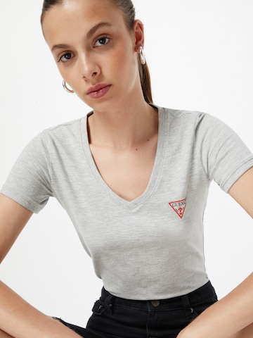 T-shirt GUESS en gris