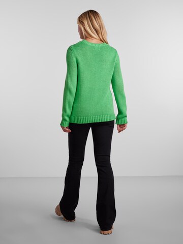 PIECES Sweater in Green