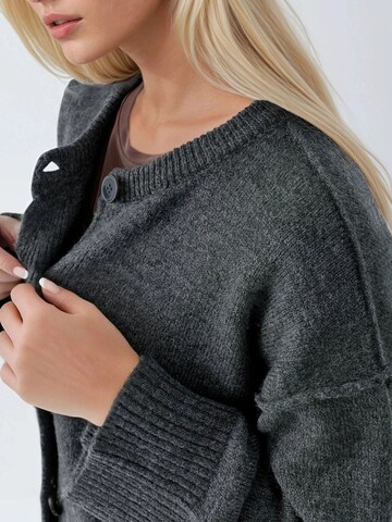 Hiccup Knit Cardigan in Grey