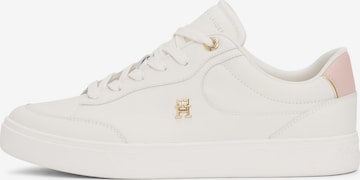Baskets basses 'Essential Chic Court' TOMMY HILFIGER en blanc : devant
