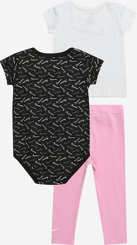 Nike Sportswear Комплект 'SWOOSH' в Ярко-розовый