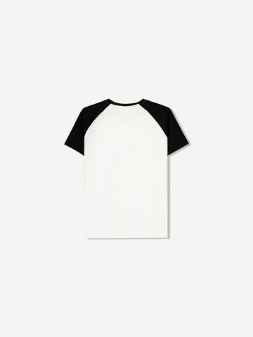 Maglietta 'MODERN CRUSH' di Bershka in bianco