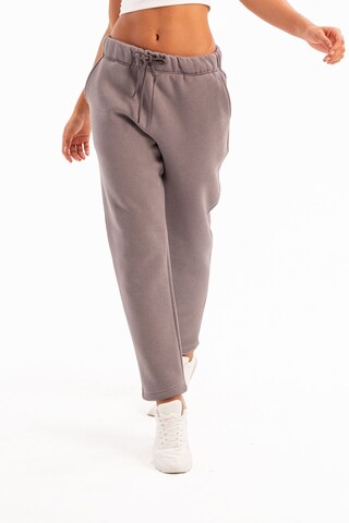 Justever Regular Sportbroek in Beige: voorkant