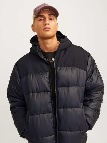JACK & JONES Vinterjakke 'JJMoon' i sort: forside