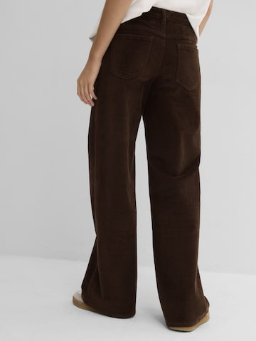 bonprix Loosefit Byxa i brun