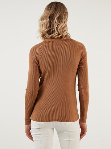 LELA Pullover in Braun