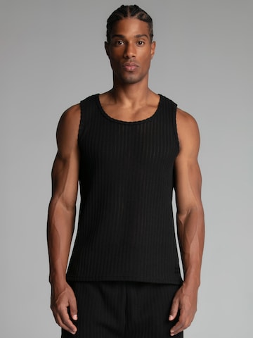 SikSilk Shirt in Zwart: voorkant