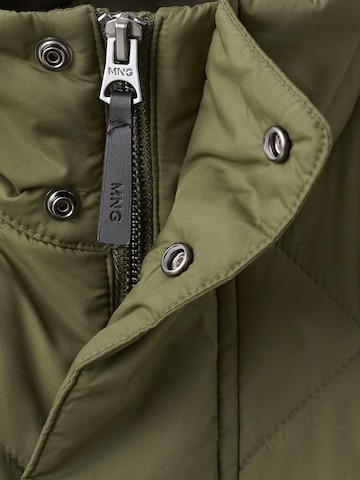 Vestă 'Hugo' de la MANGO MAN pe verde