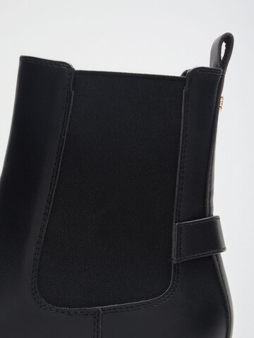 Boots chelsea di Lipsy in nero