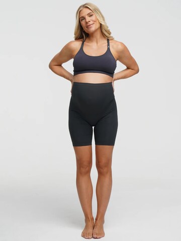 Skinny Pantaloni 'Seamless Umstandsshorts mit hohem Bund' di cfab (formerly creamy fabrics) in grigio