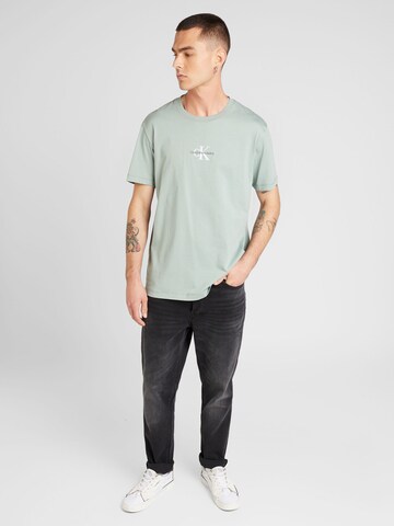regular Maglietta di Calvin Klein Jeans in verde