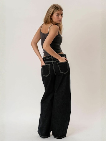 It's May - Top ' Tank ' en gris