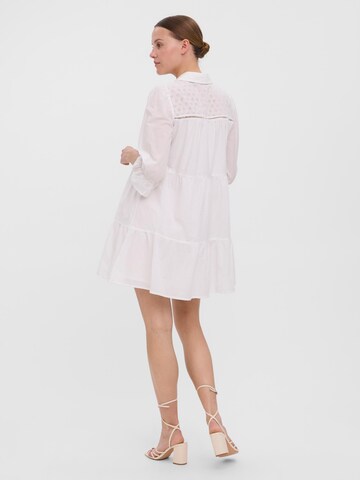 Robe-chemise 'Amina' VERO MODA en blanc