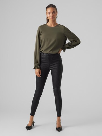 VERO MODA Skinny Spodnie 'Sophia' w kolorze czarny