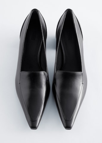 Pumps de la & Other Stories pe negru