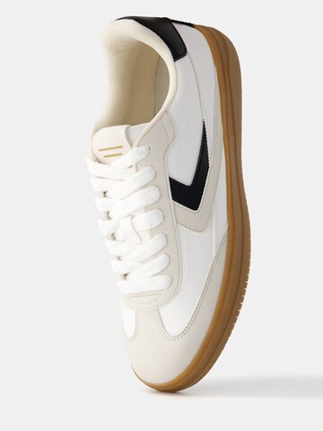 Sneaker bassa di Bershka in bianco