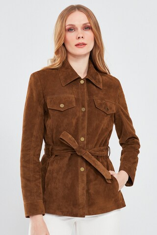 Veste mi-saison Derimod en marron : devant