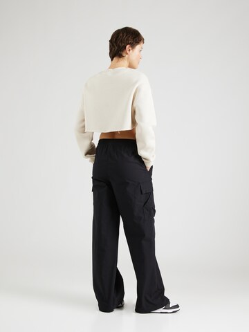 Nike Sportswear Loosefit Kapsáče 'Essential' – černá