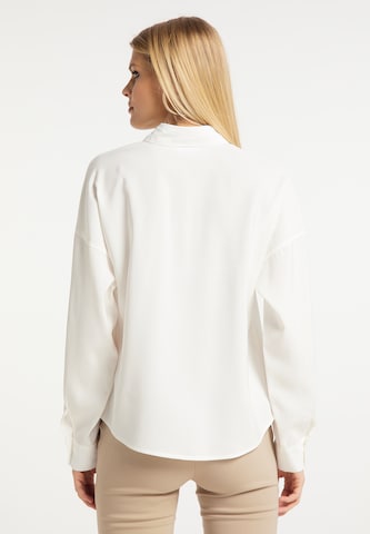 RISA - Blusa en blanco