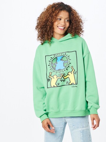 Cotton On Sweatshirt in Green: front