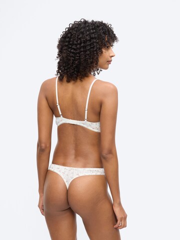 Lindex Стринги в Белый