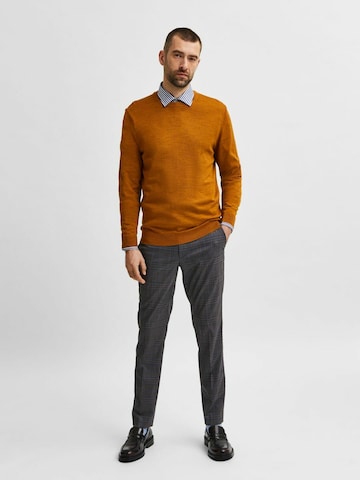SELECTED HOMME Pullover in Gelb