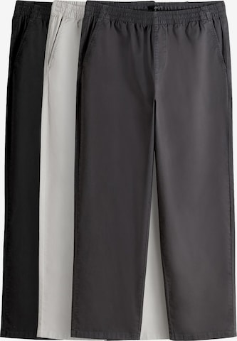 The Set Regular Chinohousut värissä harmaa: etupuoli