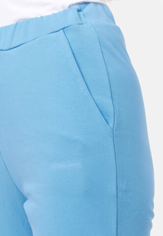 Cotton Candy Tapered Sweatpants 'Bulanka' in Blau