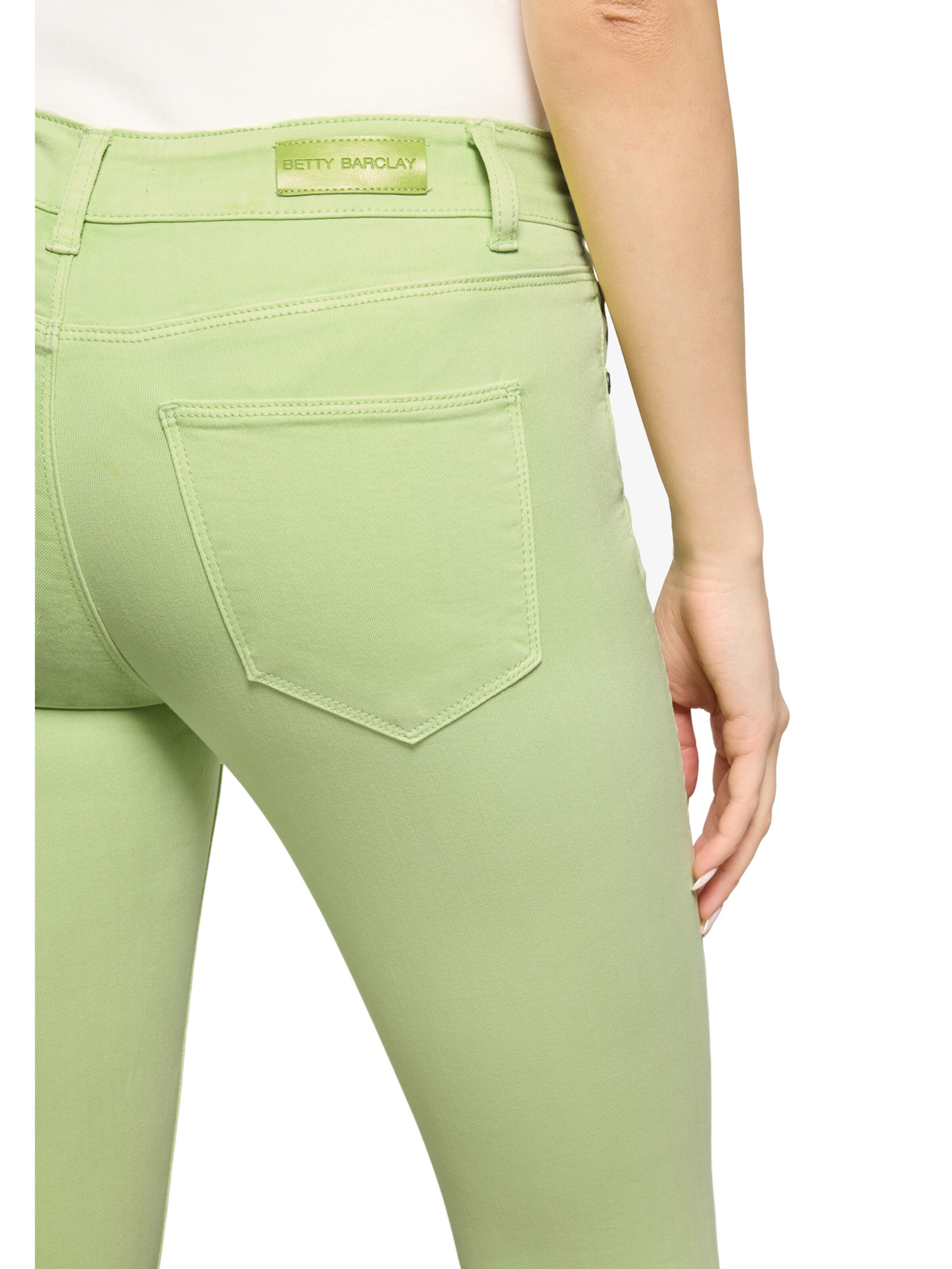 Coupe slim Jean Betty Barclay en vert