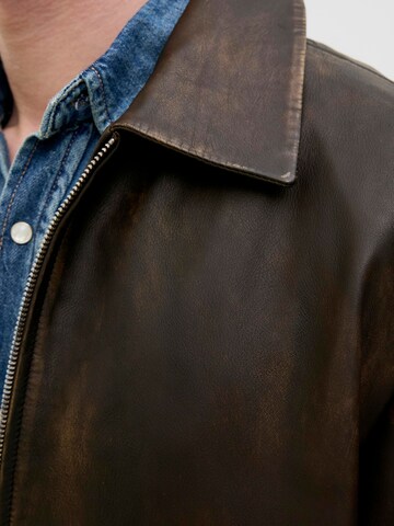 JACK & JONES Tussenjas in Bruin