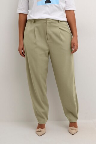 KAFFE CURVE Loose fit Pleat-Front Pants 'Merla' in Green: front