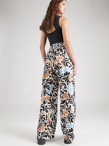 Wide leg Pantaloni 'JAHEL' de la Suncoo pe bej