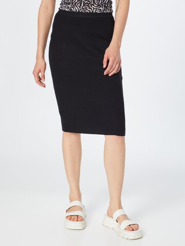 Urban Classics Skirt in Black: front