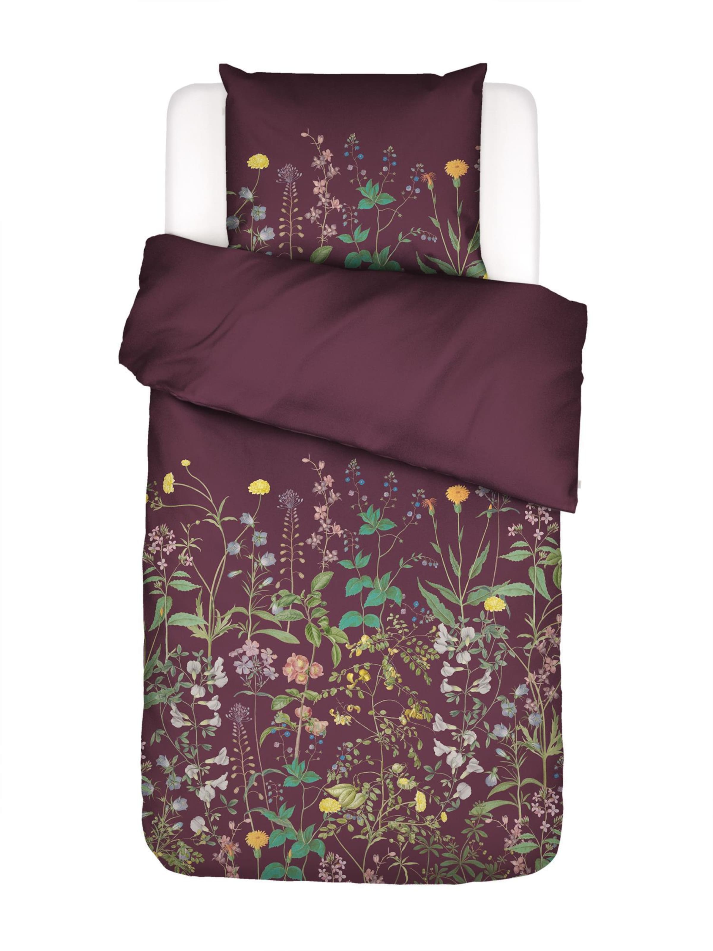 ESSENZA Duvet Cover 'Augustina' in Purple: front