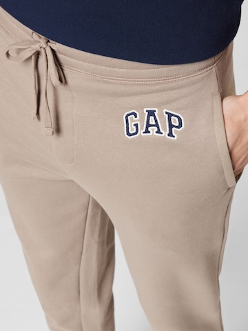 GAP Zúžený Kalhoty – hnědá