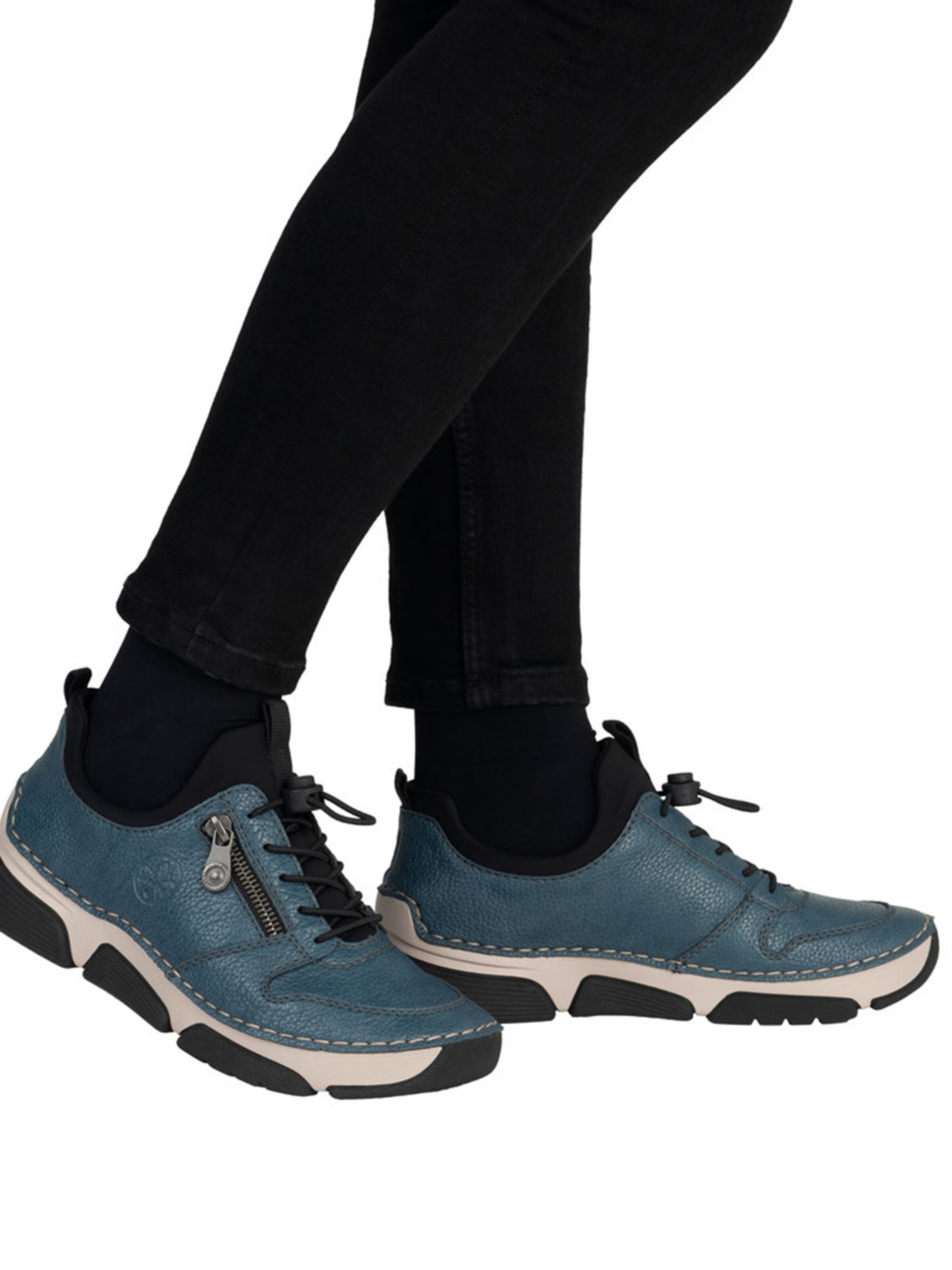 Scarpa stringata sportiva di Rieker in blu