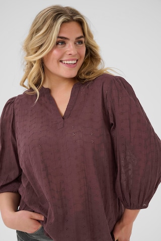 KAFFE CURVE Bluse 'Maia' i brun