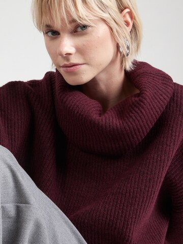 Pullover di COMMA in rosso