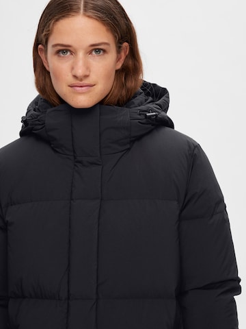 Manteau d’hiver 'Rigga' SELECTED FEMME en noir