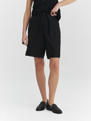 TATUUM Loosefit Pantalon 'Zamaiki' in Zwart: voorkant