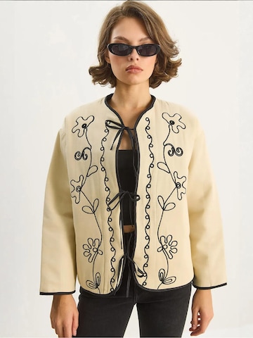 Bianco Lucci Between-Season Jacket in Beige: front