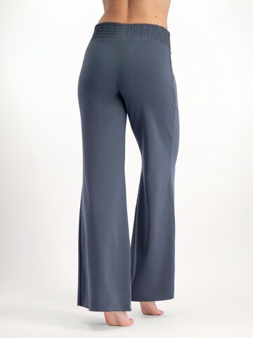 Urban Goddess Yoga & Activewear Wide Leg Sporthose 'Flow Yoga' in Grau