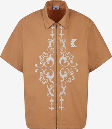 Karl Kani Comfort fit Button Up Shirt in Beige: front