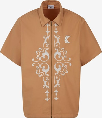 Karl Kani Comfort fit Button Up Shirt in Beige: front