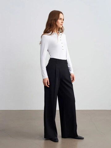Dilvin Wide leg Broek in Zwart: voorkant