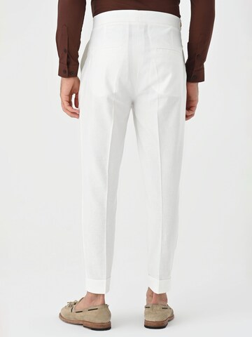 Antioch Tapered Pleat-front trousers in White